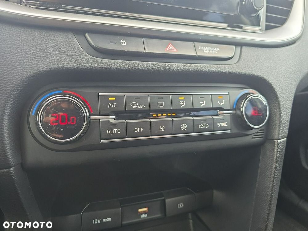 Kia Ceed - 26