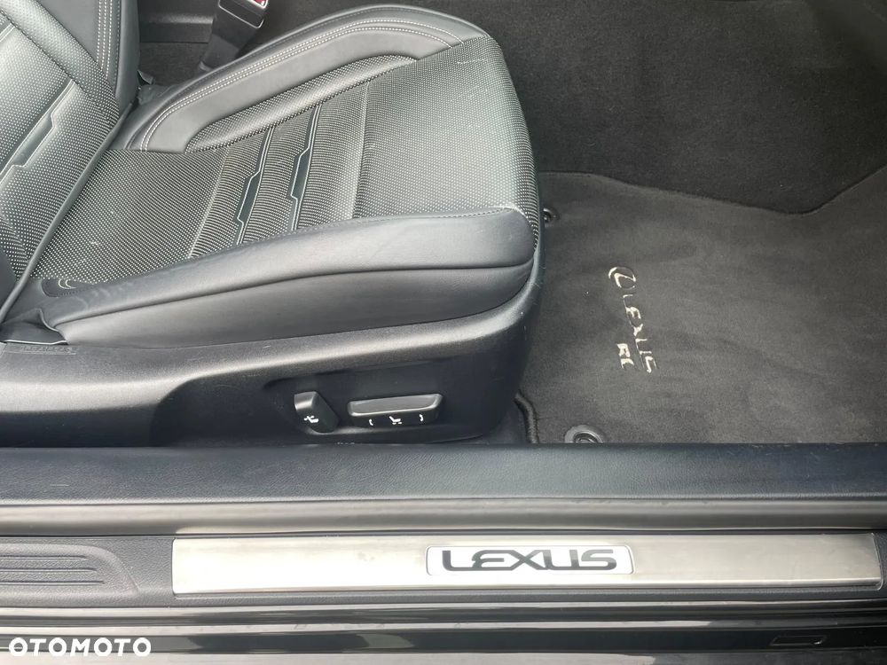 Lexus RC 200t / 300 F Sport - 18