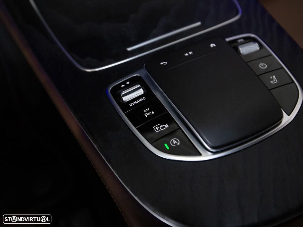 Mercedes-Benz E 220 d Avantgarde - 34