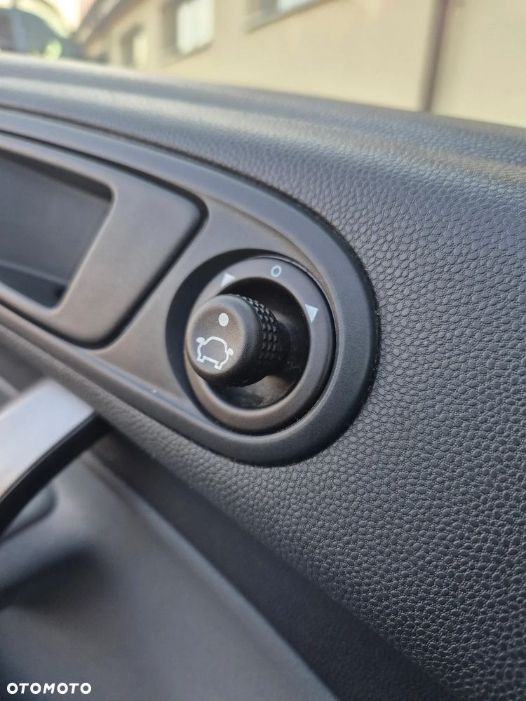 Ford Fiesta 1.25 Celebration - 31