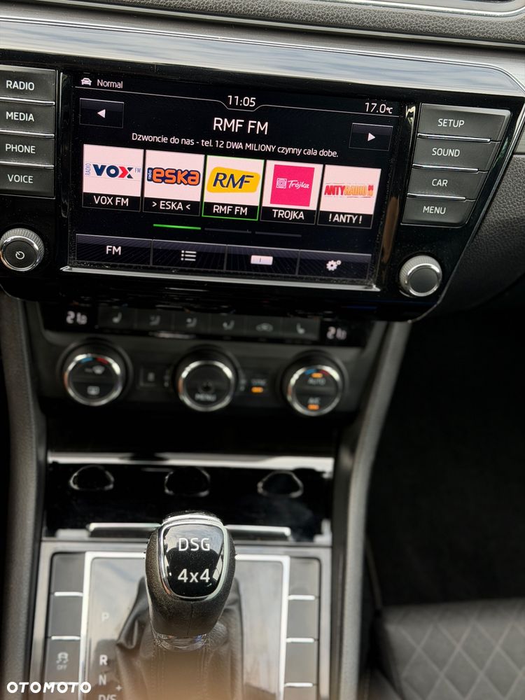 Skoda Superb 2.0 TDI 4x4 Style DSG - 33