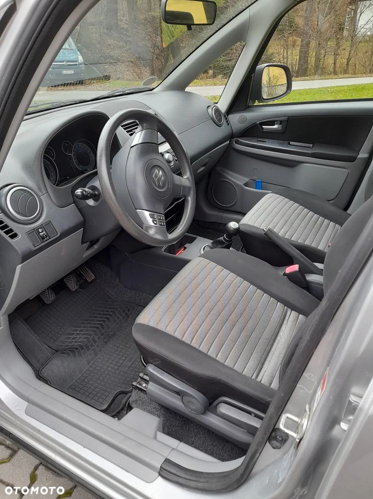 Suzuki SX4 1.6 VVT 4x4 Comfort - 9