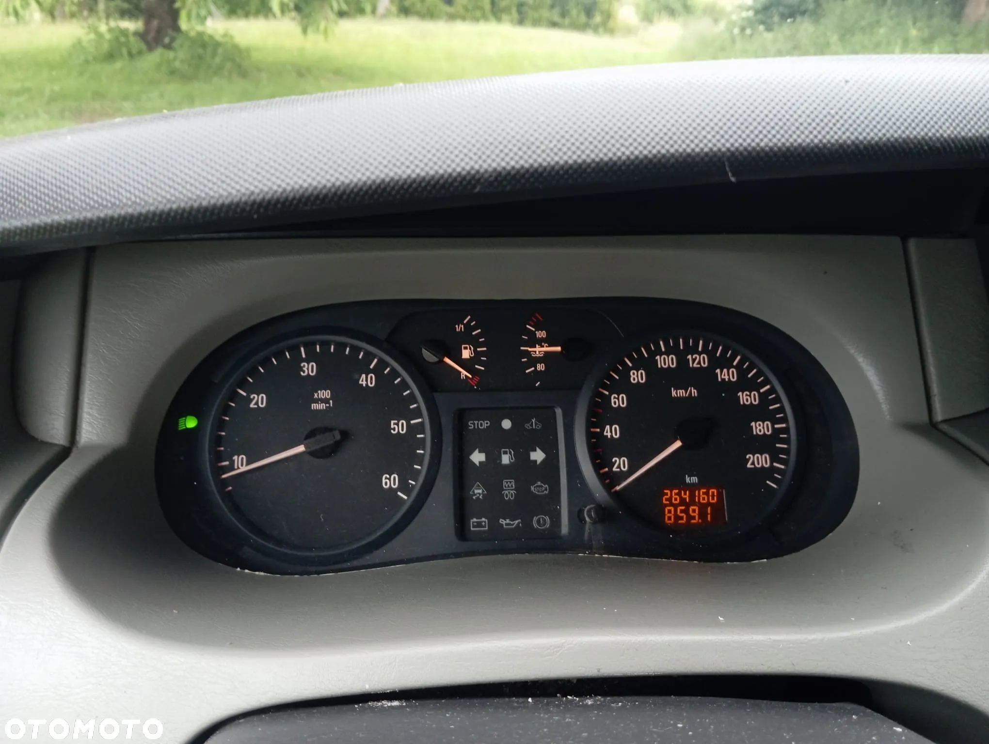 Opel Vivaro - 10