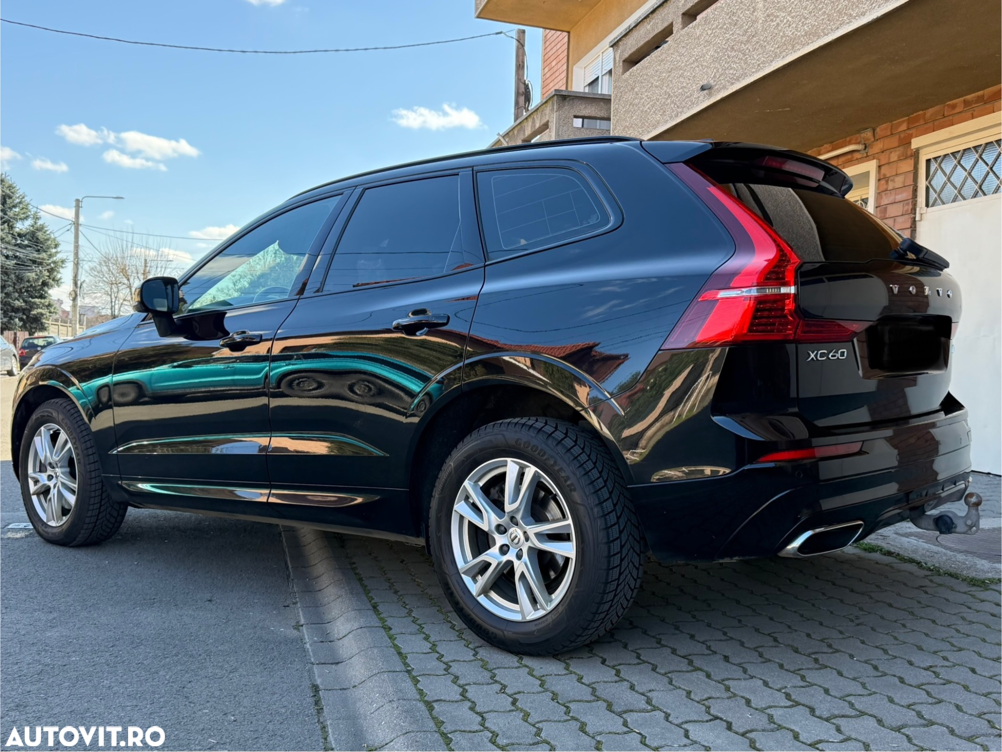 Volvo XC 60 D4 AWD R-Design - 6
