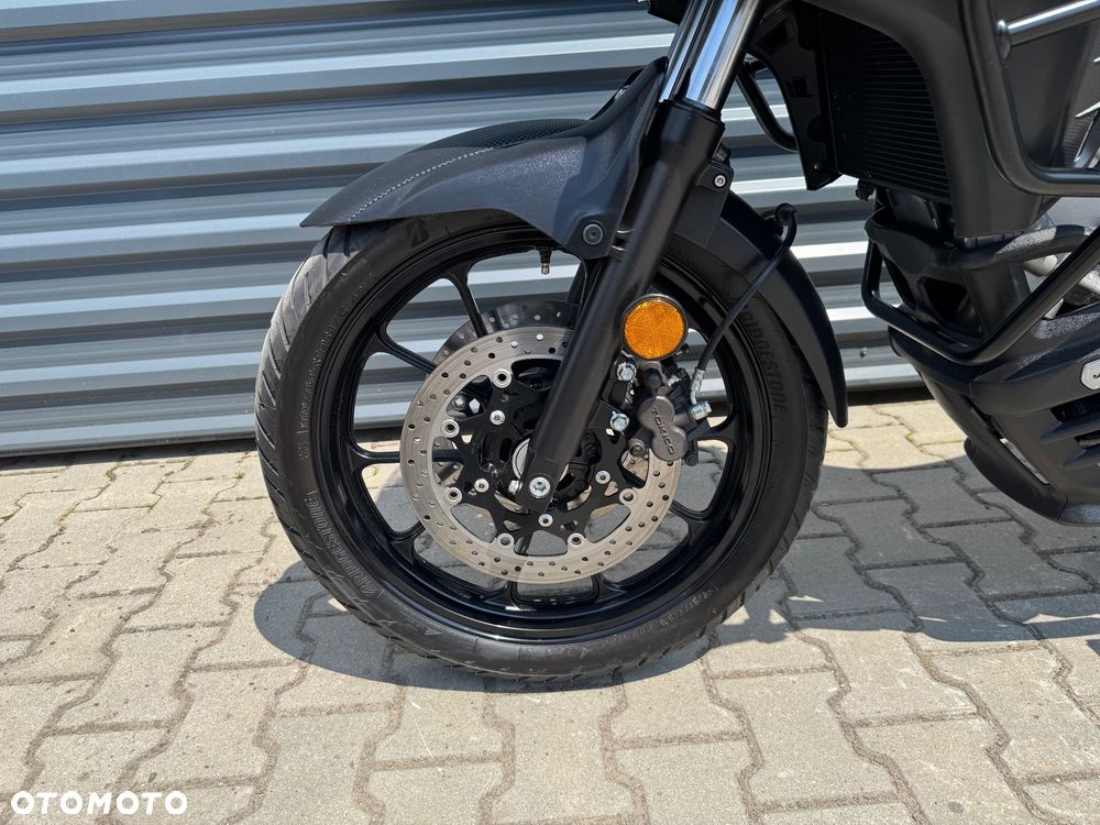 Suzuki DL - 17
