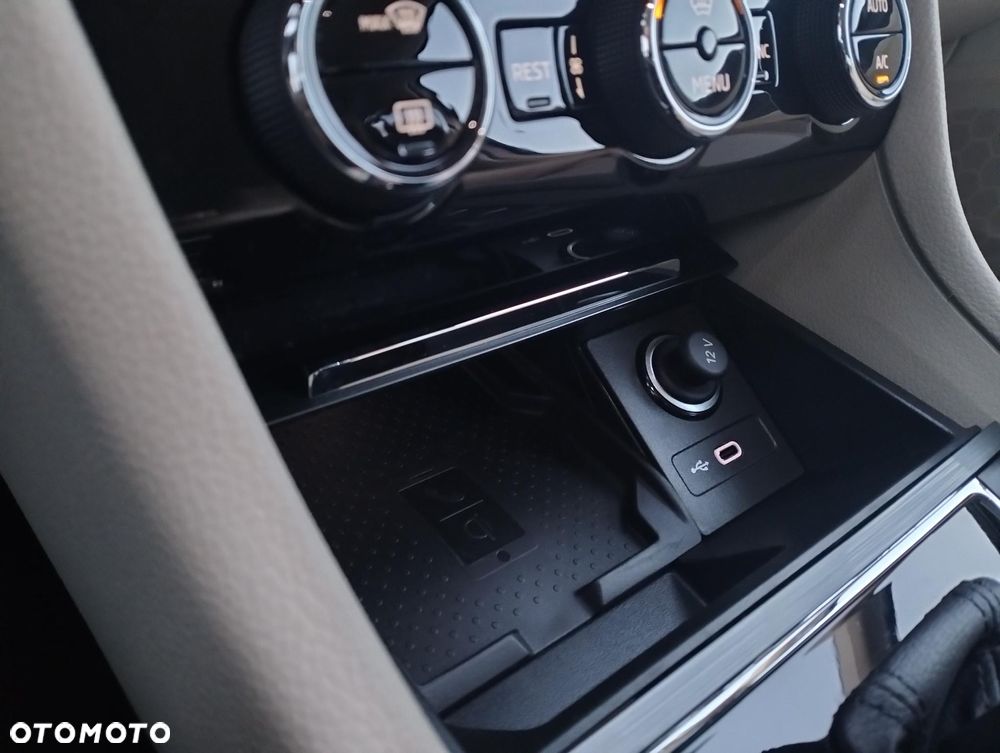 Skoda Superb 2.0 TSI Style DSG - 33