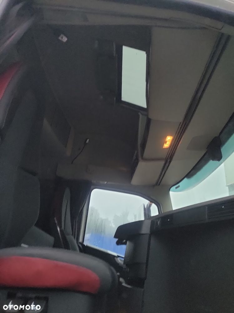 Volvo FH 4 ; HDS ; Palfinger ; Fassi ; Hiab ;Atlas ; MKG - 11