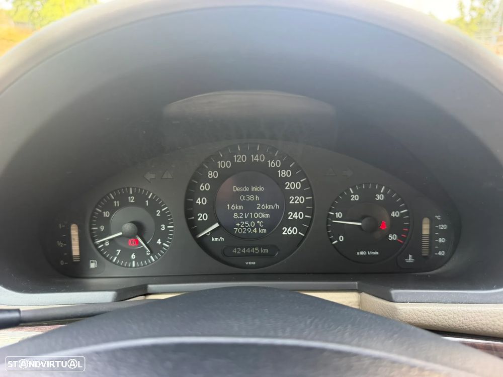 Mercedes-Benz E 270 - 7