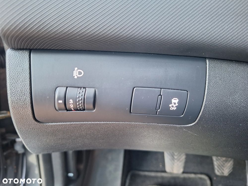 Kia Ceed 1.4 CVVT Spirit - 23