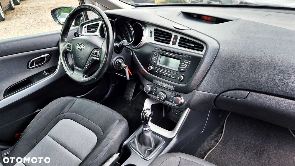 Kia Ceed 1.6 GDI Platinum Edition - 37