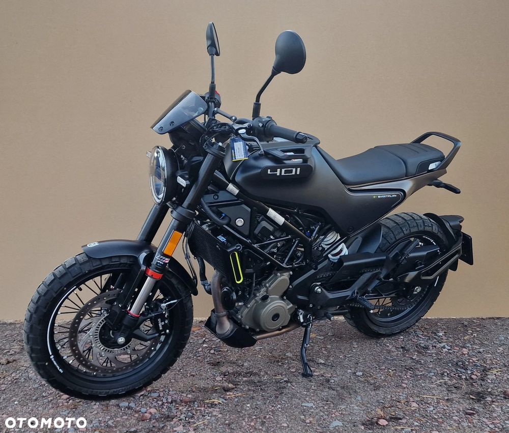 Husqvarna Svartpilen - 19