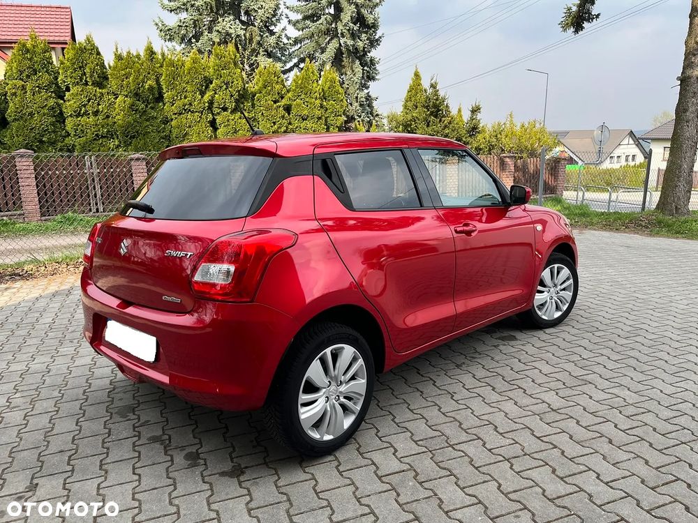 Suzuki Swift 1.2 Dualjet Allgrip Comfort - 4