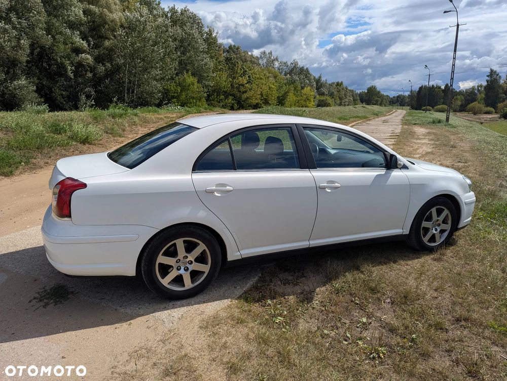 Toyota Avensis 1.8 VVT-i Terra - 8
