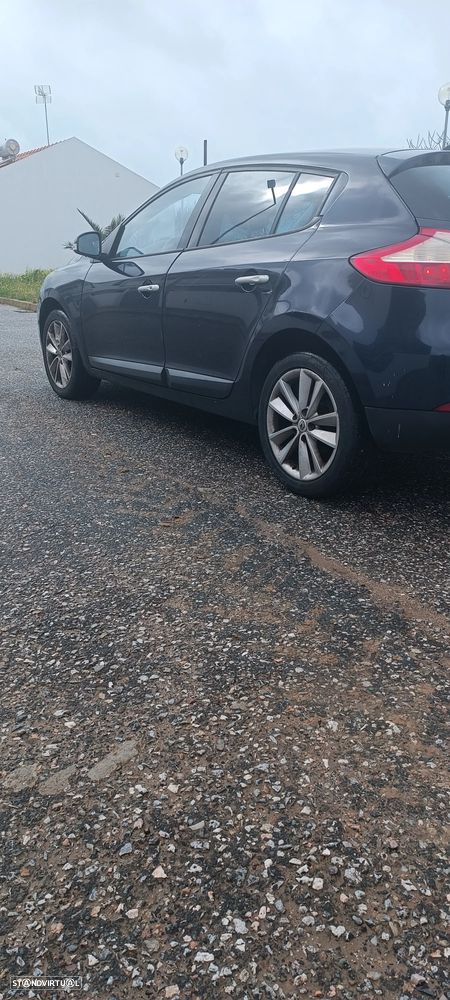 Renault Mégane 1.5 dCi Dynamique S - 5