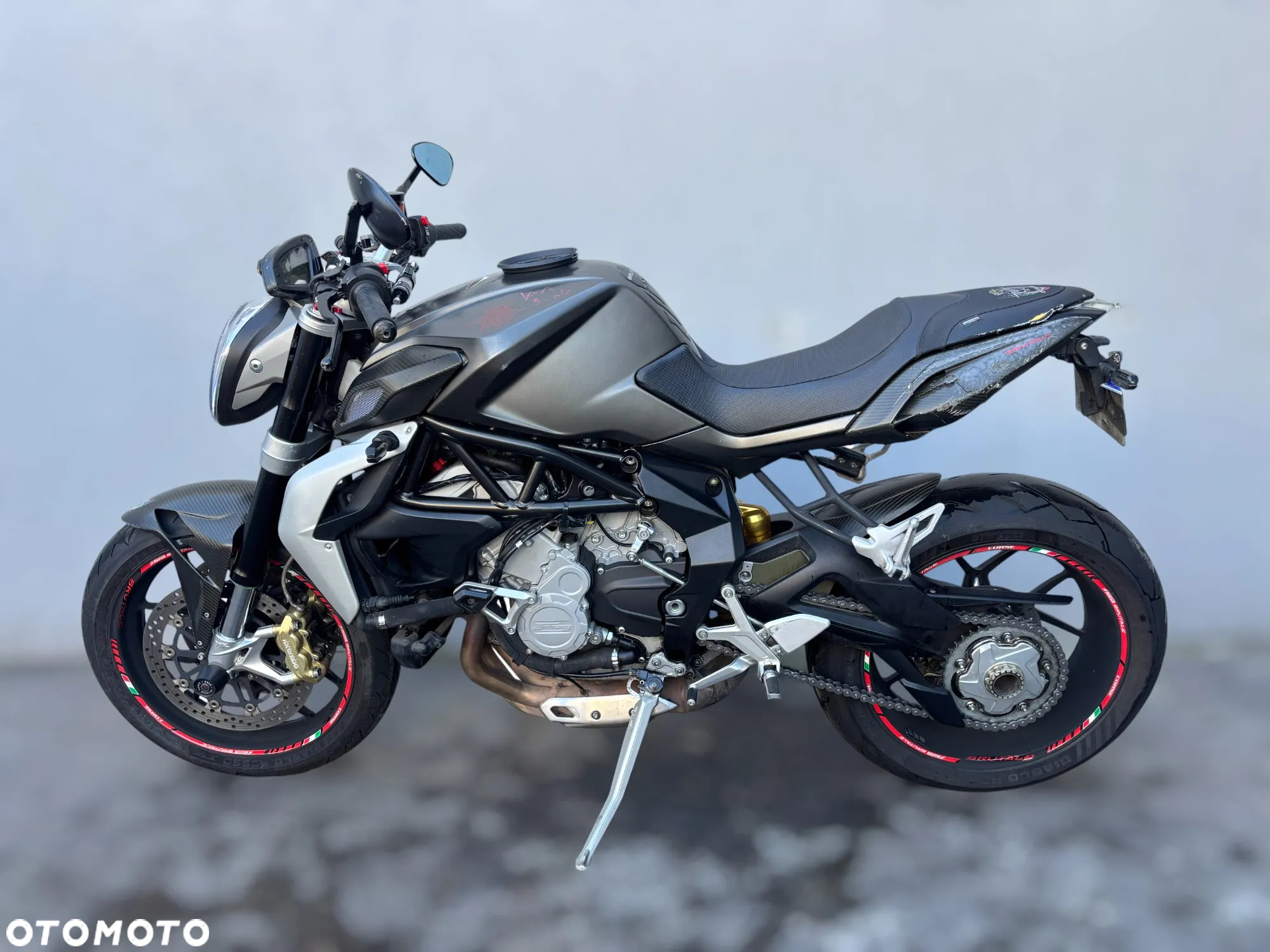 MV AGUSTA Brutale - 5