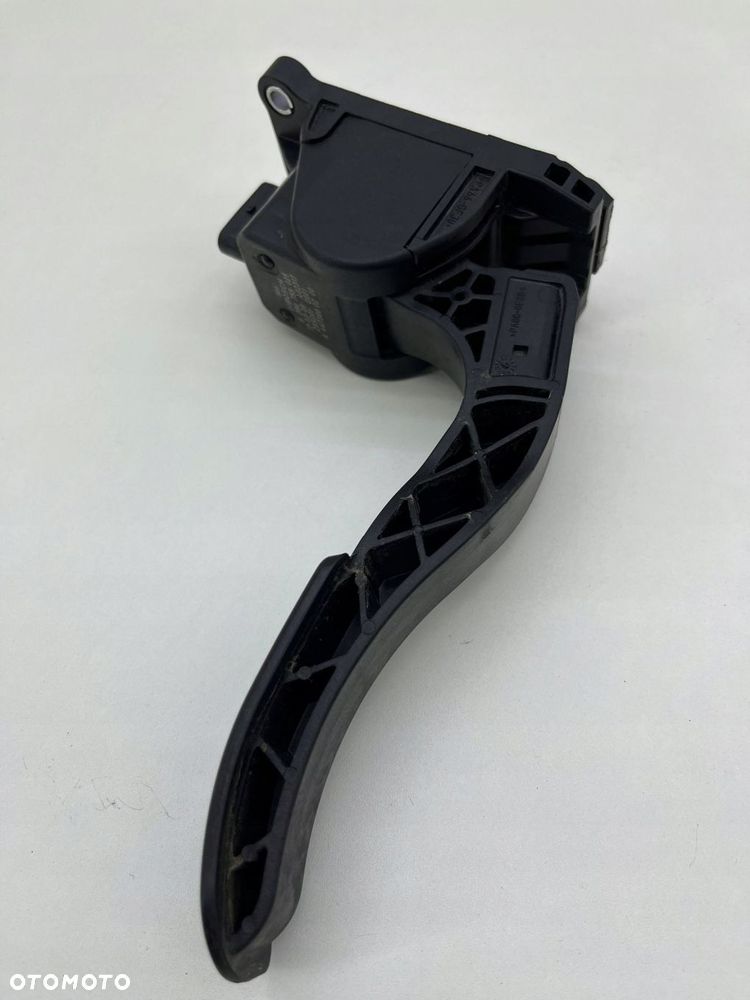 MERCEDES W447 PEDAŁ GAZU POTENCJOMETR KOMPLET A4473000200 - 4
