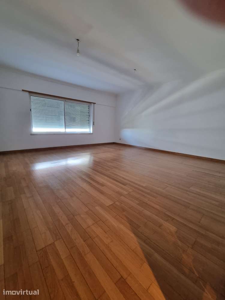 Apartamento T3 com garagem no Prior Velho - Grande imagem: 2/14