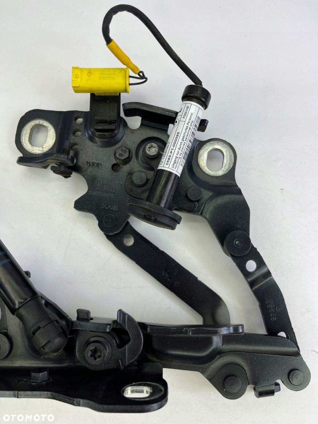 ZAWIAS MASKI LEWY B39 NABÓJ PIROTECHNICZNY BMW GT F34 OE 7259691 OE 7239415 - 2