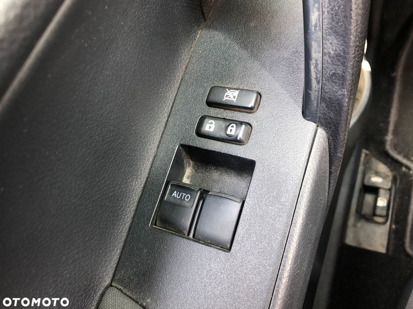 Toyota Corolla - 24