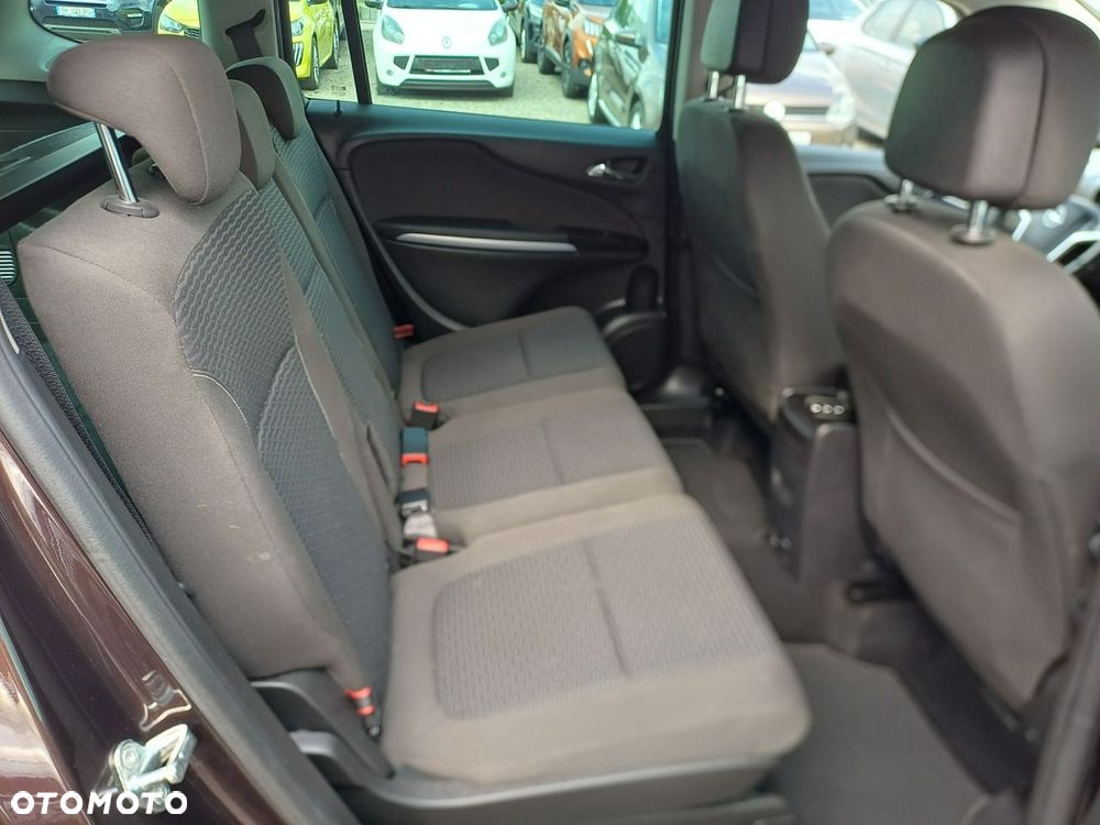 Opel Zafira 1.4 Turbo (ecoFLEX) Start/Stop Innovation - 24