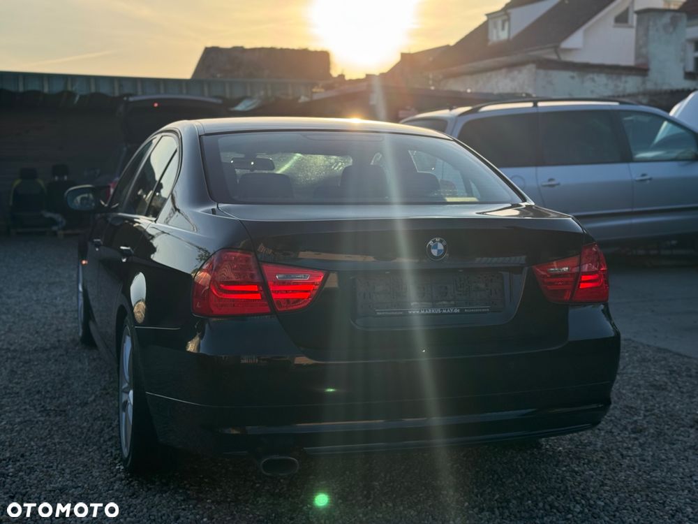 BMW Seria 3 320d DPF - 8