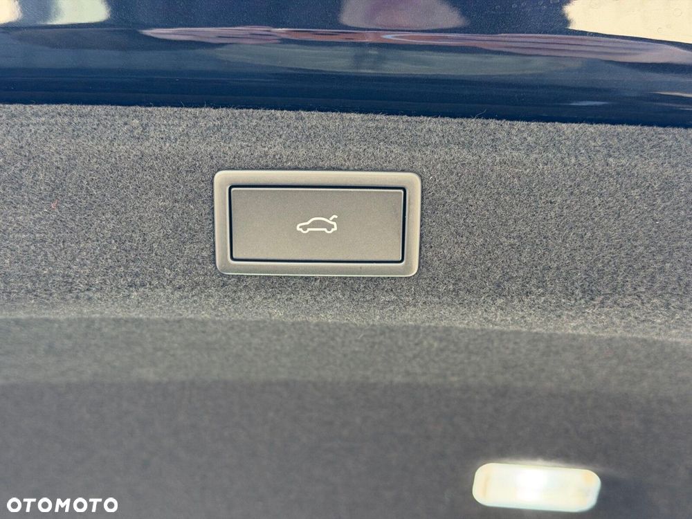 Skoda Superb 2.0 TDI SCR 4x4 L&K DSG - 9