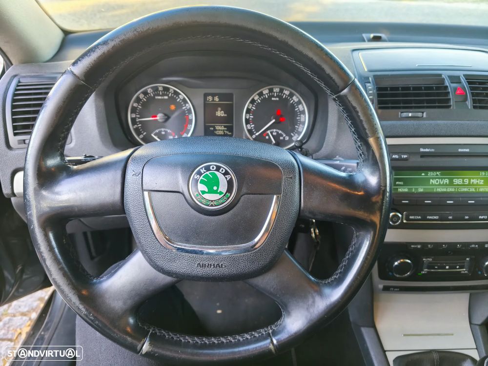 Skoda Octavia 1.6 TDI Greenline Conforto - 11