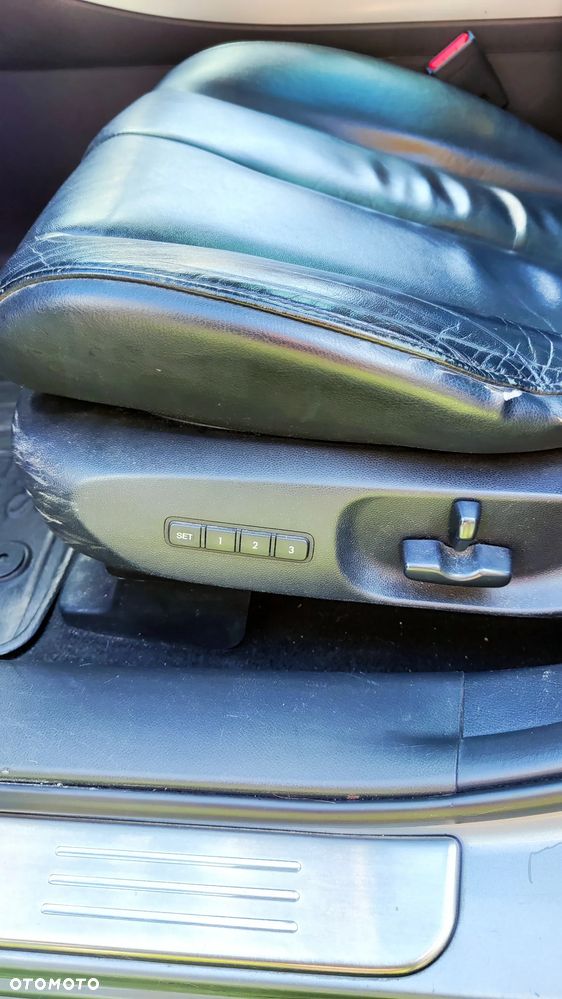 Mazda CX-7 2.2 CD Exclusive + - 8