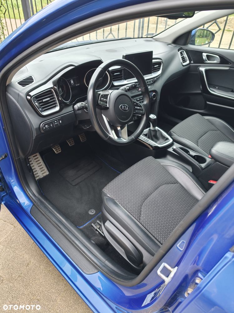 Kia Ceed 1.4 T-GDI L Business Line - 14