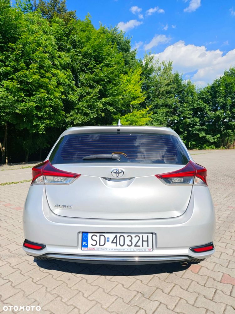 Toyota Auris - 5