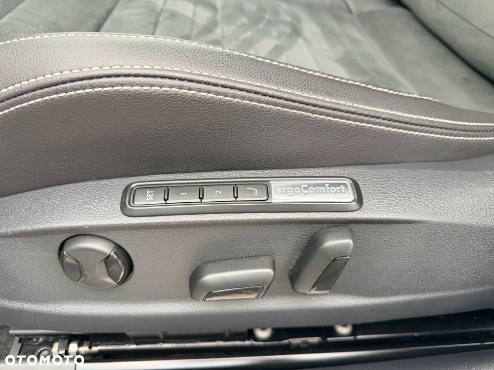 Volkswagen Passat 2.0 TDI SCR Style DSG - 13