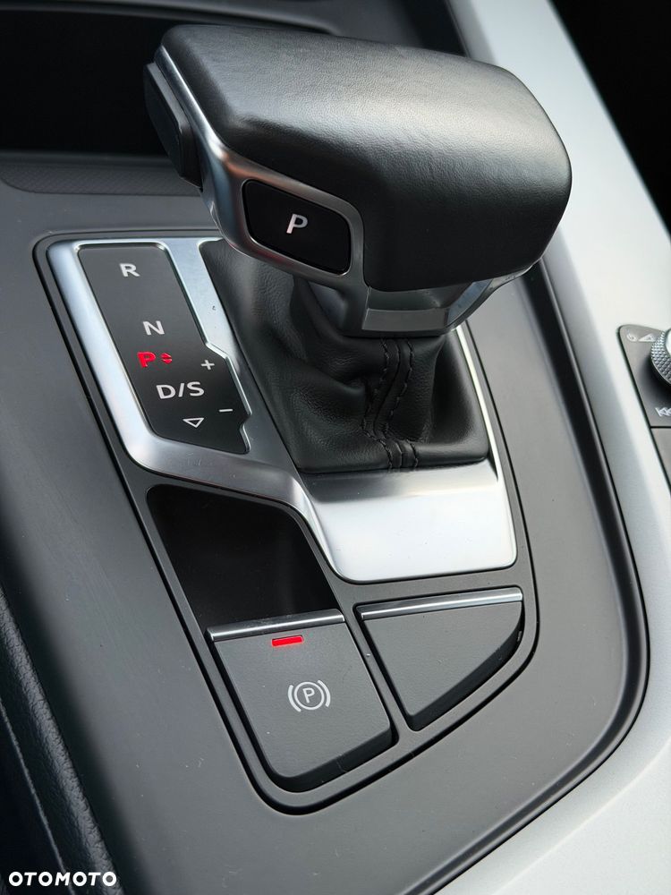 Audi A4 Limousine - 11