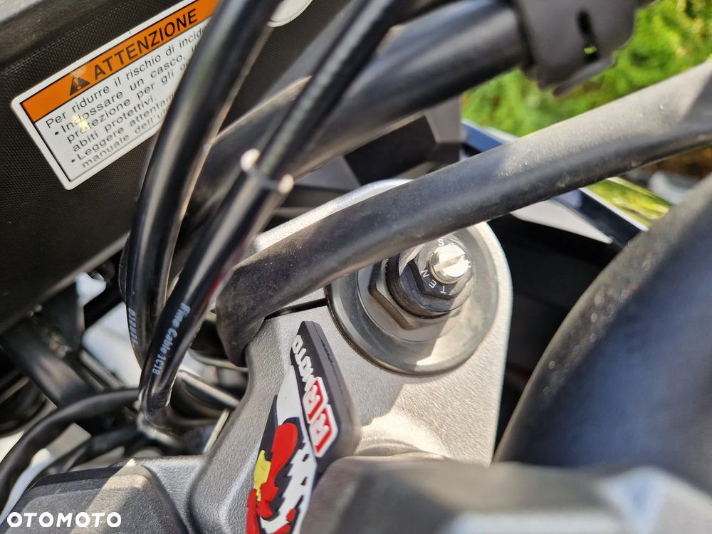 Suzuki V-STROM - 17
