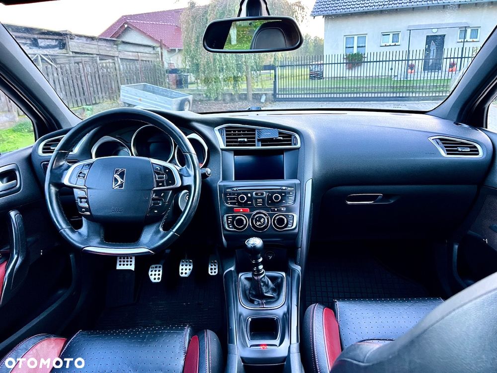 Citroën DS4 THP 200 SportChic - 27