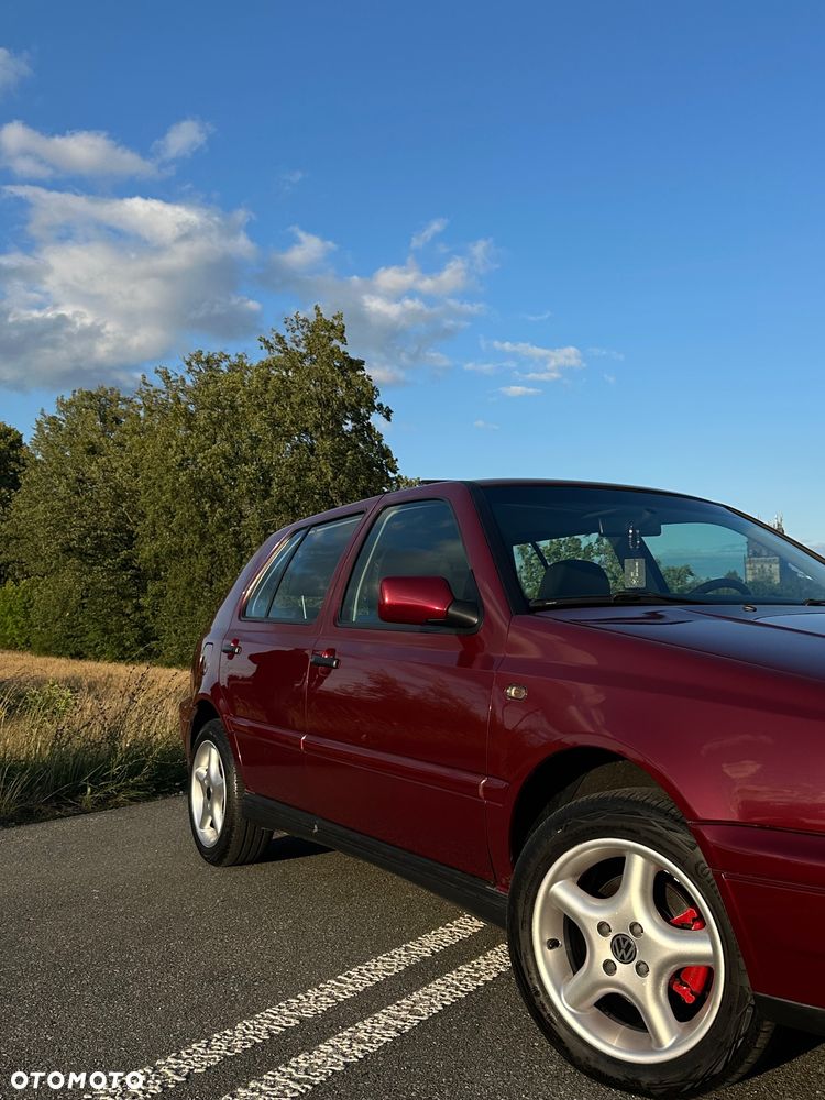 Volkswagen Golf - 2