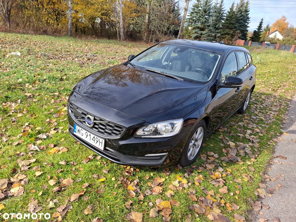 Volvo V60 D2 Momentum - 1