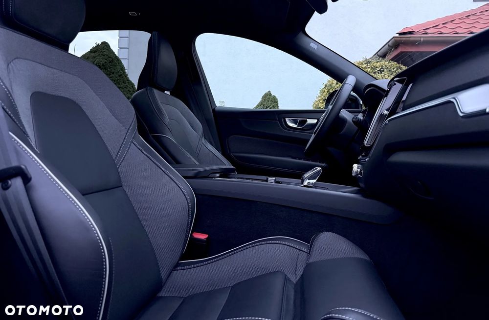 Volvo XC 60 B5 B AWD Geartronic RDesign - 10