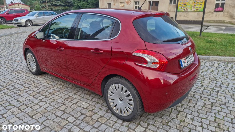 Peugeot 208 120 VTI Intuitive - 10