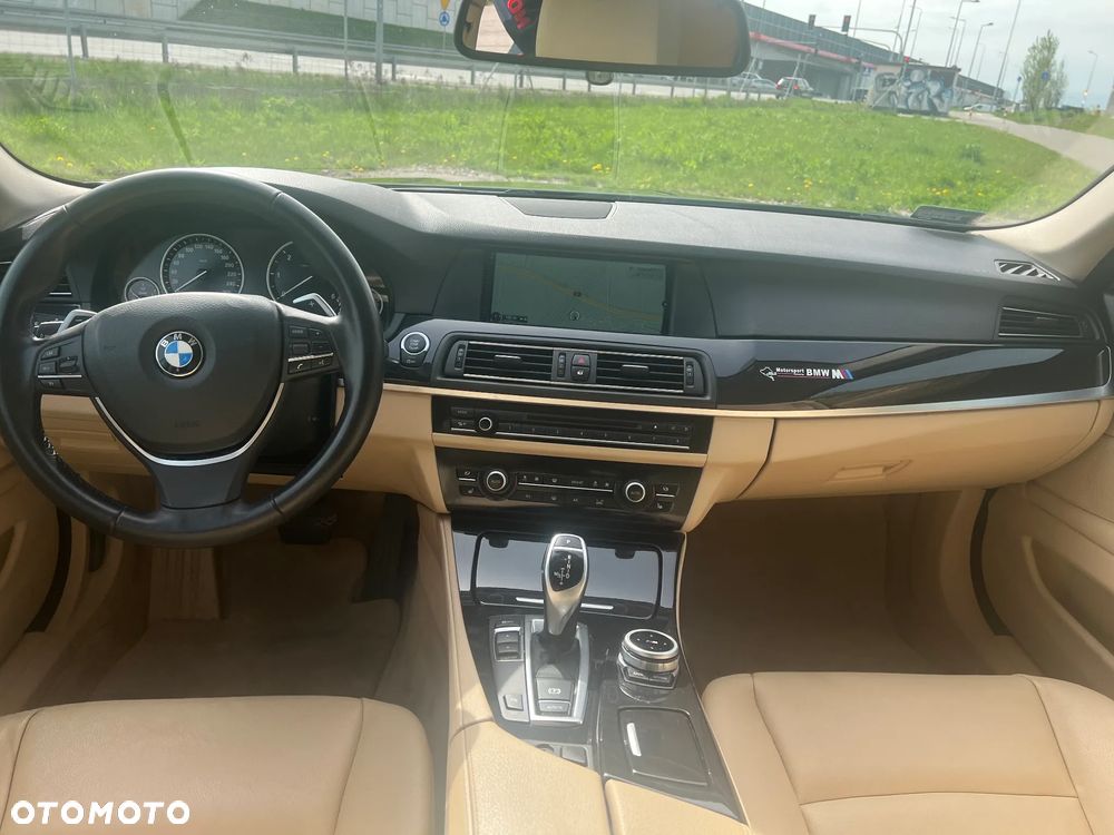 BMW Seria 5 525d - 6