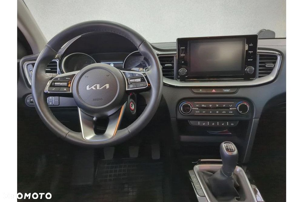 Kia Ceed 1.5 T-GDI L - 9