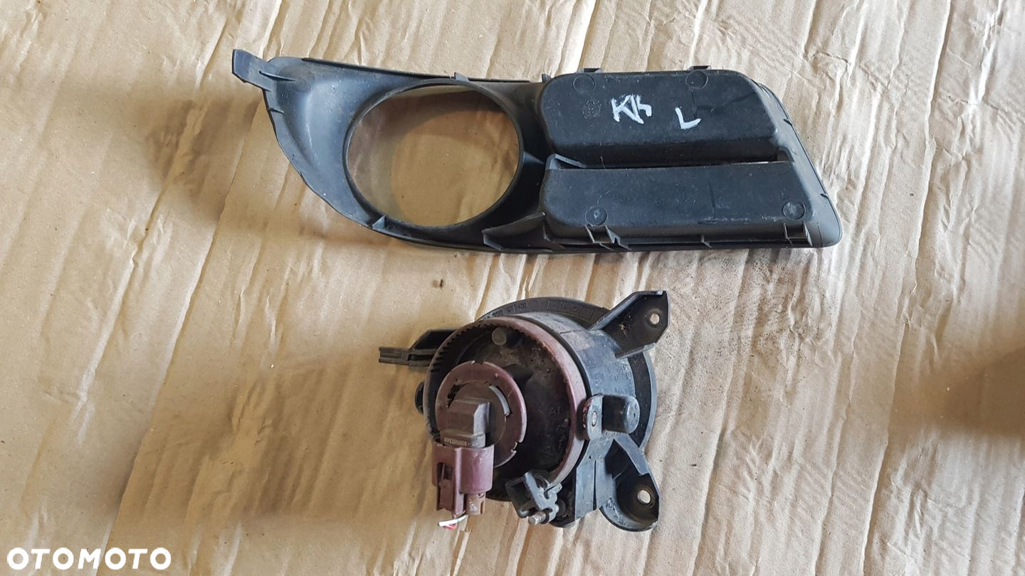 TOYOTA COROLLA E12 04-06 HALOGEN KRATKA LEWY - 2