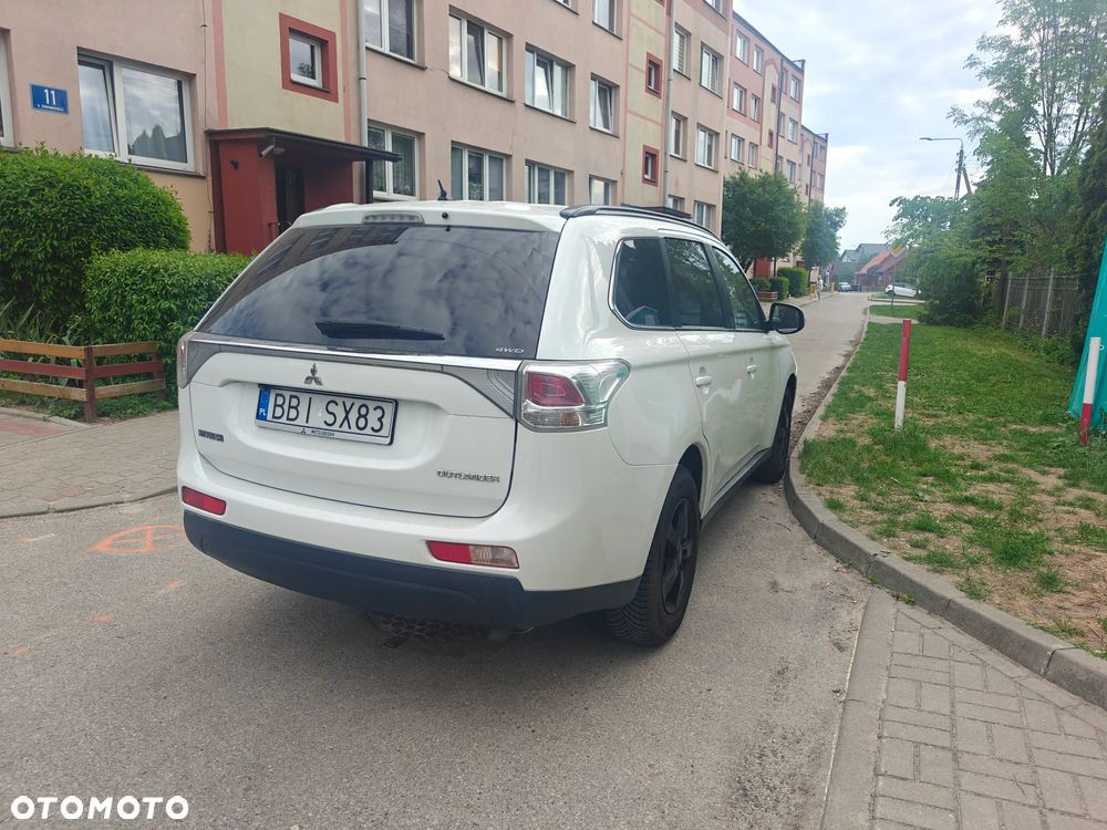 Mitsubishi Outlander - 6