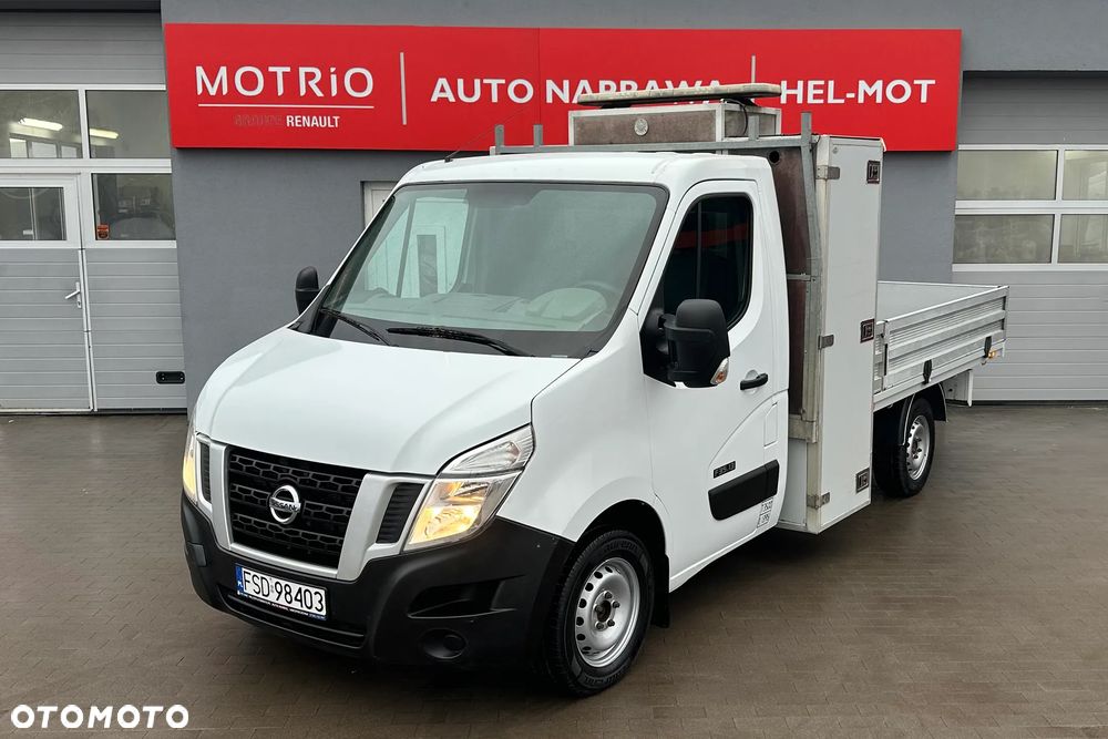 Nissan NV400