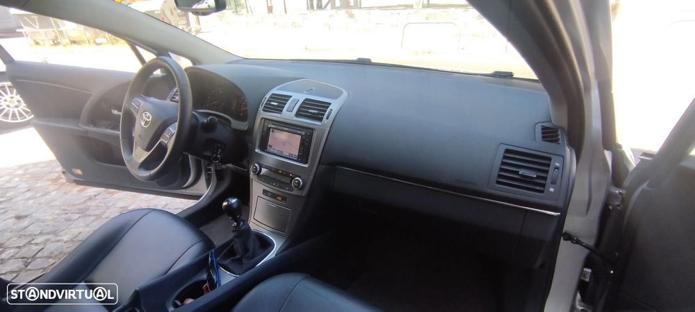 Toyota Avensis SD 2.0 D-4D Exclusive +Pele+GPS - 9