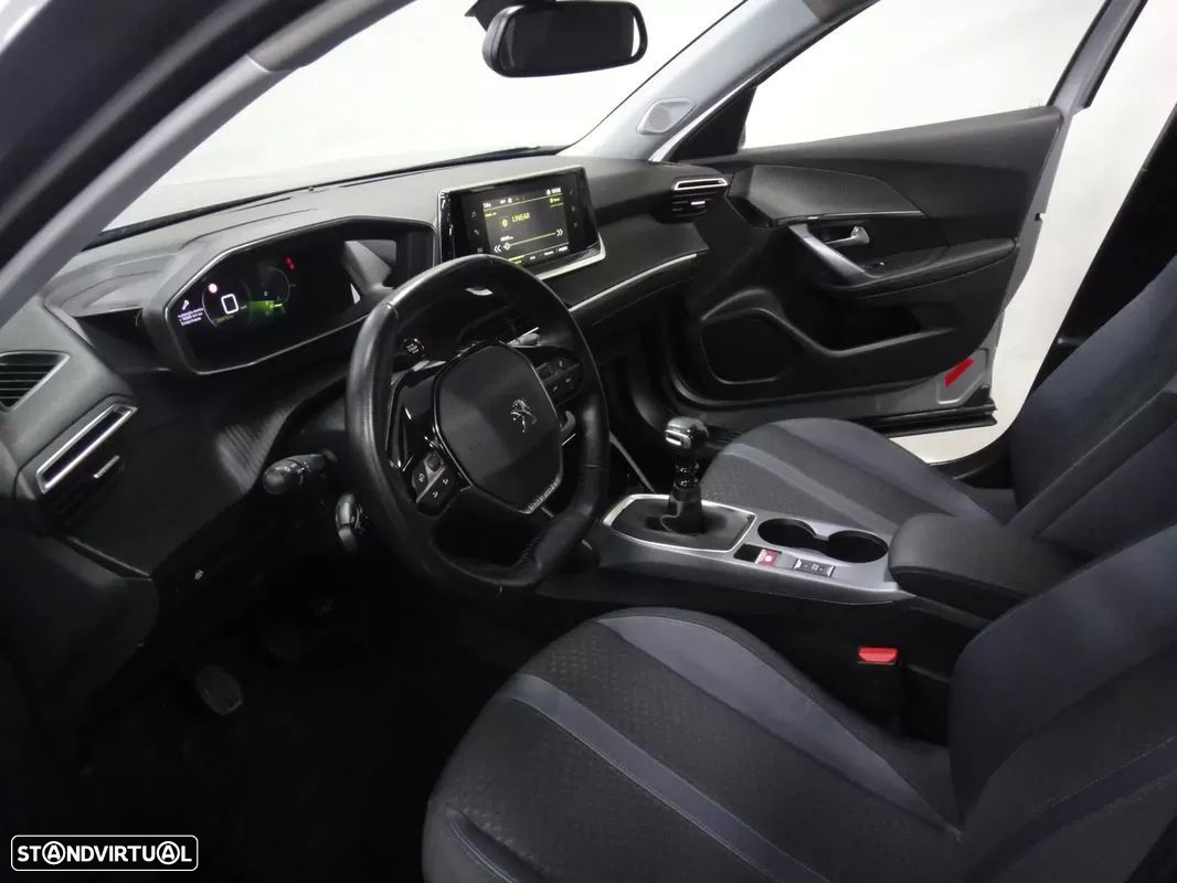 Peugeot 2008 - 11