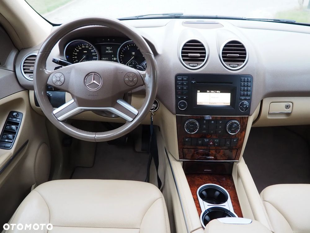 Mercedes-Benz ML - 26