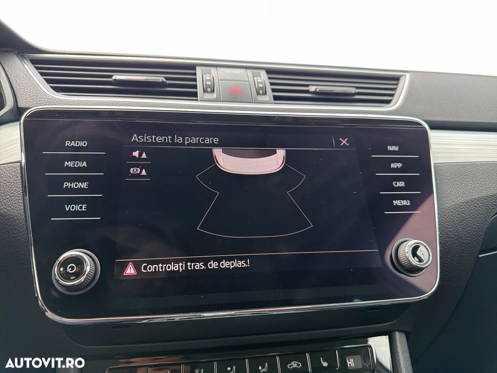 Skoda Superb 2.0 TDI DSG Style - 24