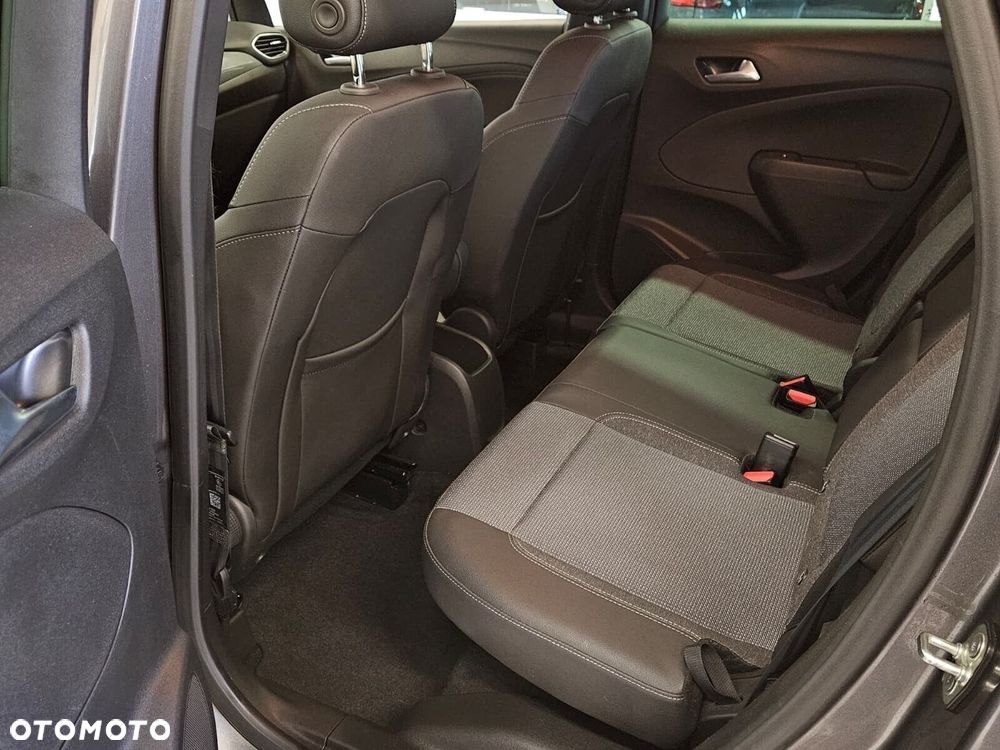 Opel Crossland X - 9