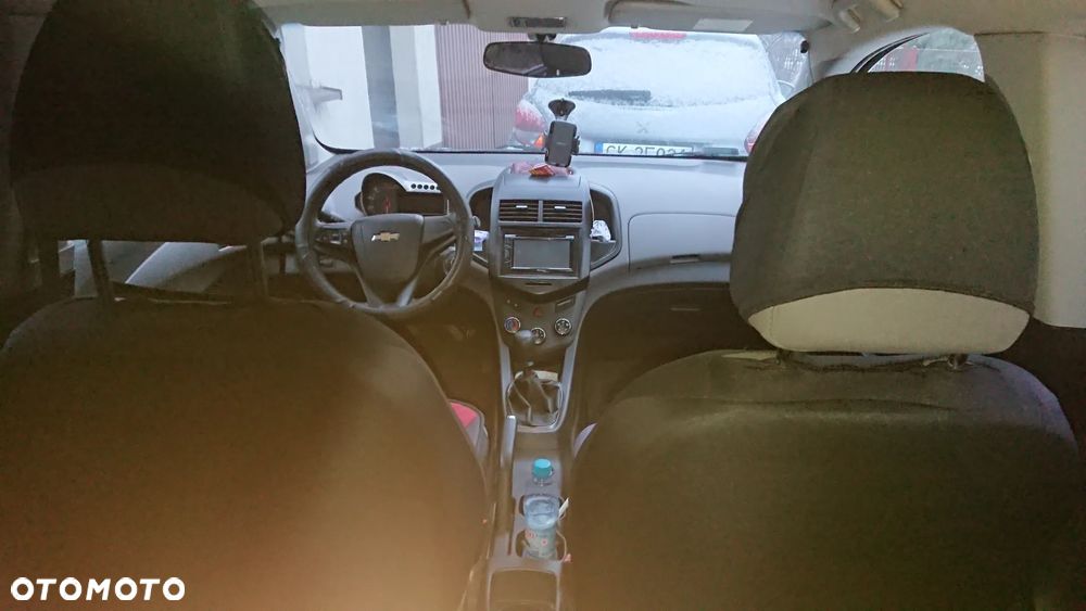 Chevrolet Aveo - 11