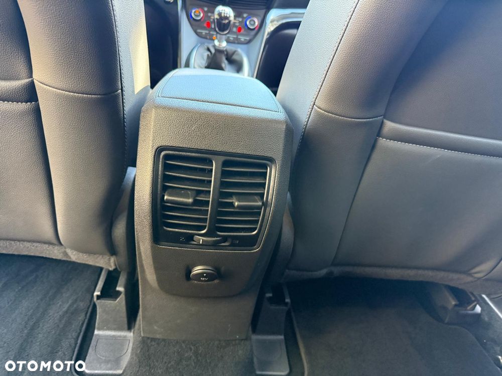 Ford Kuga - 23